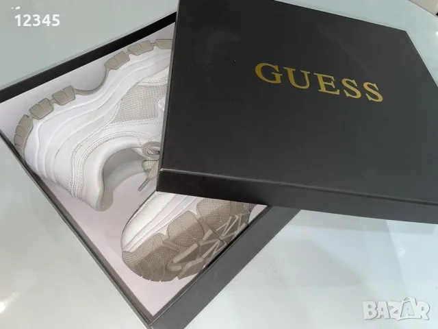 дамски маратонки на GUESS , снимка 5 - Маратонки - 47818593