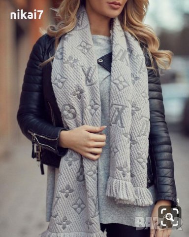 Louiis Vuiitton ново зимен дамски шал вълнен много дебел мек на допир, снимка 4 - Шалове - 27185717
