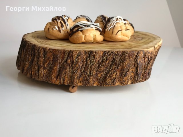 Поставка поднос за мъфини ,торта, къпкейк изработено от масивна дървесина черница