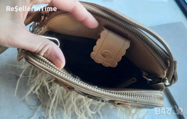 Чанта с пера + подарък нов ключодържател Carpisa , снимка 4 - Чанти - 47997510