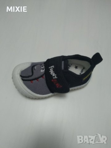 Нови бебешки пантофки Дино, снимка 2 - Бебешки обувки - 44079220