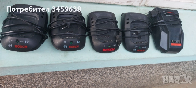 Зарядни BOSCH, снимка 2 - Винтоверти - 53024396