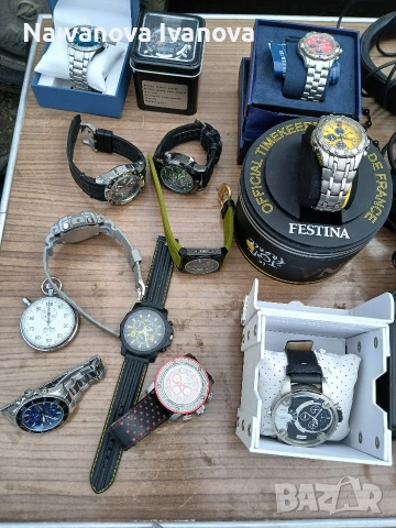 Продават се 