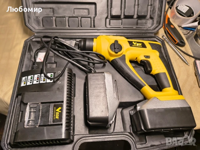 Ударна бормашина Vigor VBH-18 с 2 x 18V батерии , снимка 2 - Бормашини - 50533238