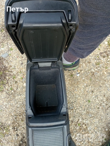 Подлакътник Volvo S60 V70 XC70, снимка 6 - Части - 53407174