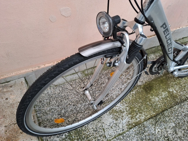 Градски велосипед Peugeot 28 цола, снимка 4 - Велосипеди - 53497396