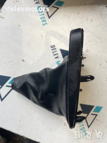 84650-K7000 маншон за скоростен лост от Hyundai I10 1.0 MPI, 67 кс., 5 ск., двигател G3LD, 3000 км.,, снимка 2 - Части - 52369035