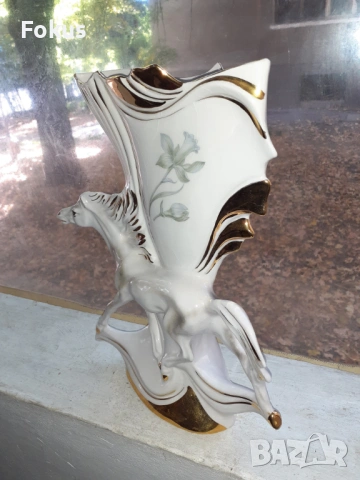 Красота от порцелан голяма ваза конче с позлата и маркировка, снимка 2 - Антикварни и старинни предмети - 53409901