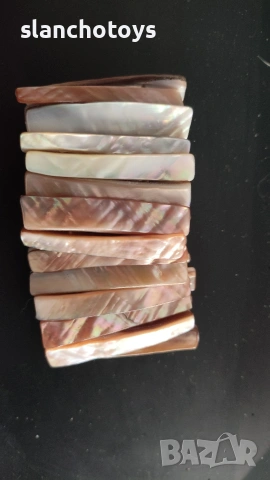 Гривна от плочки седеф на ластична основа, снимка 2 - Гривни - 53070115