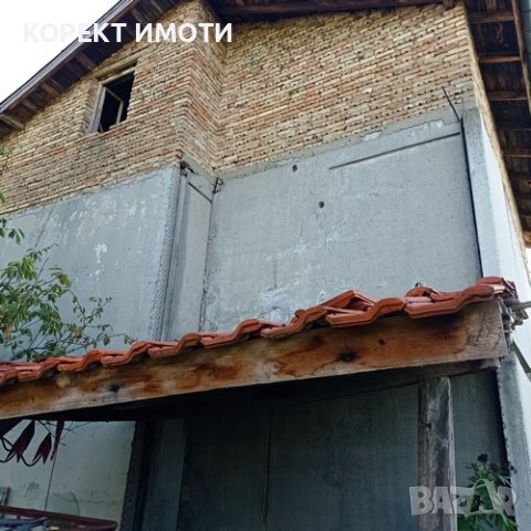 ПРОДАВА ТУХЛЕНА КЪЩА в село Царев брод, снимка 3 - Къщи - 38073161