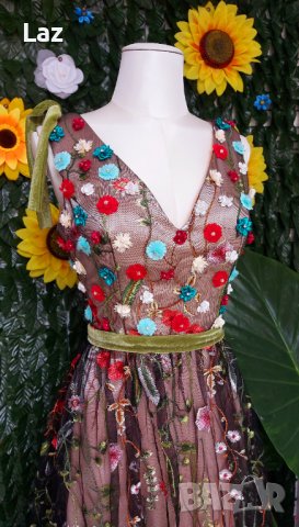 приказна официална бална рокля с 3D декорация , снимка 2 - Рокли - 28349013