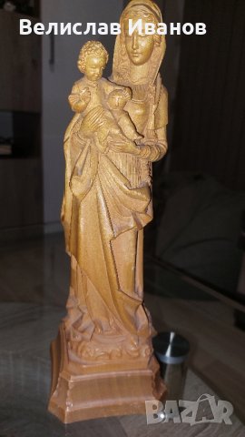 Дървена стауетка Богородица с Младенеца.Много запазена.