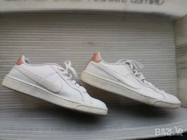 като НОВИ Лайфстайл / фитнес маратонки NIKE Court Royale бели 39, снимка 2 - Маратонки - 52036074