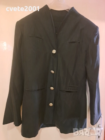 Дамски сака, снимка 10 - Сака - 52107619