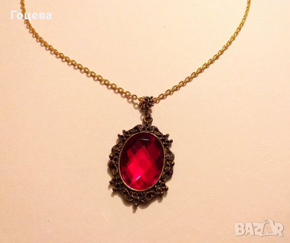 Прелестно колие и медальон с рубинено червен кристал кабошон в цвят антично Злато., снимка 6 - Колиета, медальони, синджири - 27637673