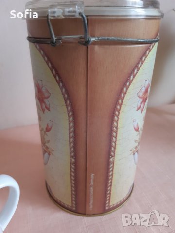 Колекция:Метална Кутия немска/Български порцелан Чинии/Чаша-70-90те, снимка 5 - Чинии - 32246583