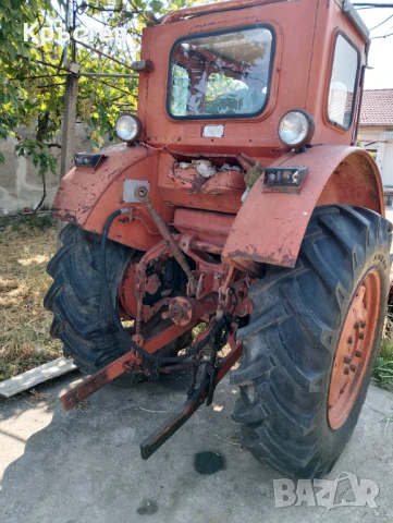 Продавам трактор Т40