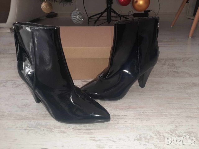 Нови лачени боти Tally Weijl, снимка 1 - Дамски обувки на ток - 43552238