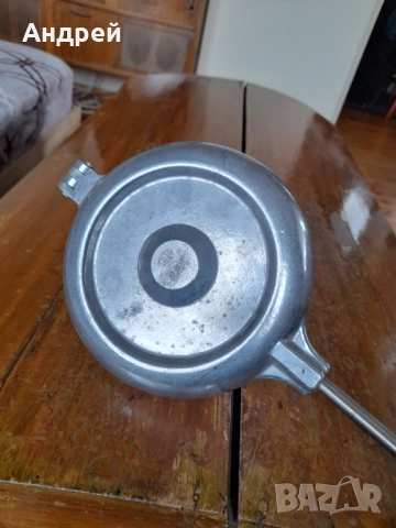 Стар уред,форма за печене на сладки,Гъбки #2, снимка 2 - Други ценни предмети - 52122938