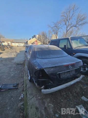 mercedes е270 на части, снимка 3 - Автомобили и джипове - 53159517
