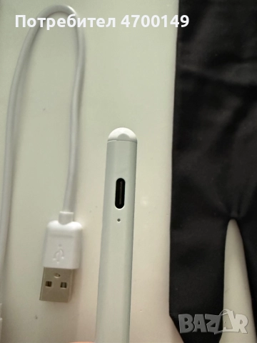 Продавам стилус, зарядно и 2 ръкавици за работа със стилуса, снимка 2 - Друга електроника - 52985406