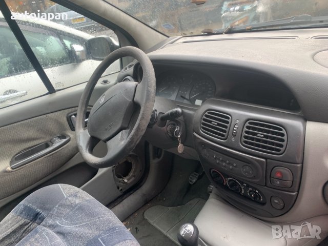 На Части Renault Scenic 1.9 DCi Рено Сценик 1,9 ДЦи 102кс 2002г, снимка 6 - Автомобили и джипове - 43130791