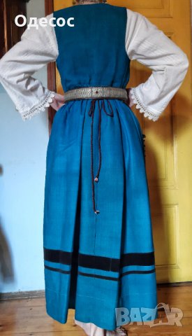 Автентичн Добруджанска женска носия , снимка 2 - Антикварни и старинни предмети - 33210577