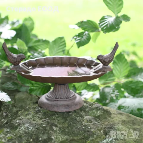 НАСТОЛНА ХРАНИЛКА ОТ ЧУГУН С ПТИЦИ