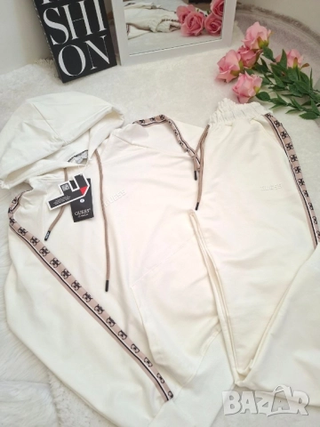 дамски екипи guess , снимка 13 - Спортни екипи - 51826857