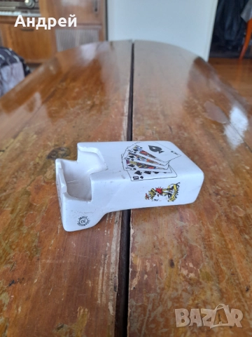 Стар пепелник Joker