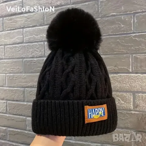 Нова зимна дамска шапка с помпон пух, три цвята, снимка 6 - Шапки - 47566538