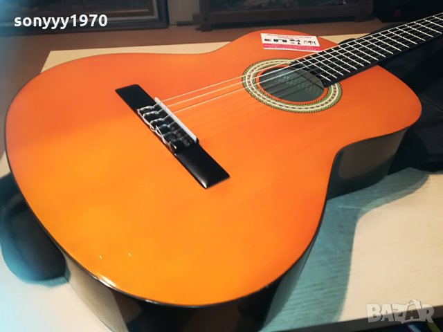 акустична китара с калъф от германия 0306210938, снимка 1 - Китари - 33089269