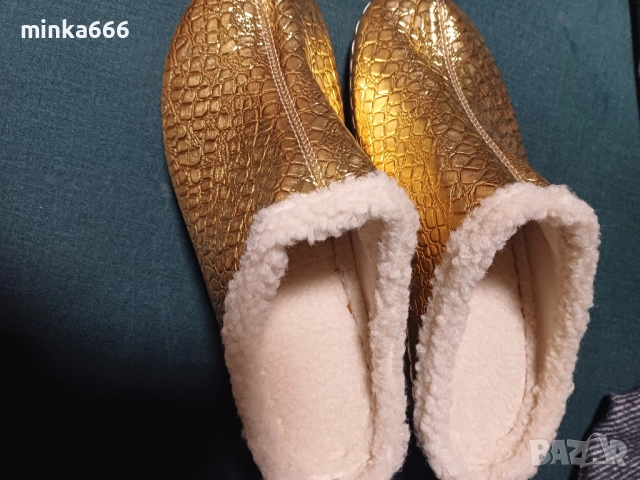 Златисти чехли с пух., снимка 4 - Чехли - 52859676