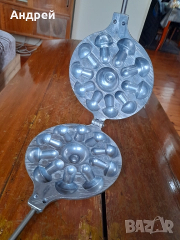 Стар уред,форма за печене на сладки,Гъбки #2, снимка 4 - Други ценни предмети - 52122938