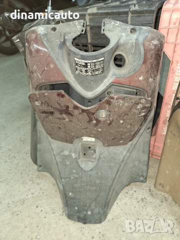 Вътрешна с жабка, фар, предна решетка, странични панели за Honda Sh 150i 2007г., снимка 2 - Части - 50448262