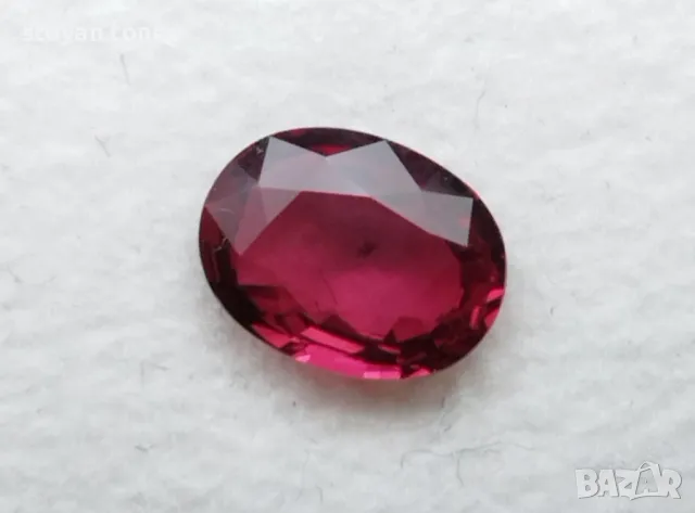 Великолепен червен рубин с рядка VVS чистота - 0.81кт.! Сертифициран! Нов!, снимка 11 - Други - 48298239