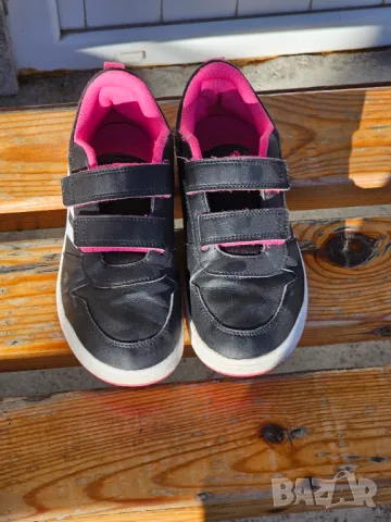 Кецове Адидас, снимка 3 - Детски маратонки - 48078403