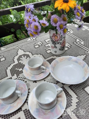 Чаени чаши с чинийки 3 бр. и купа, снимка 11 - Сервизи - 33651558