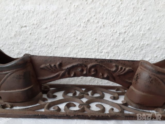 Викториански предмет за чистене на обувки  или др. с 2 обувки, снимка 7 - Антикварни и старинни предмети - 40044846