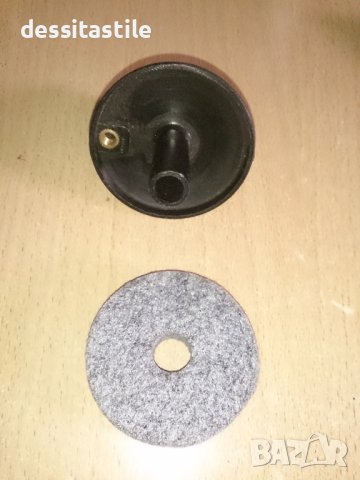 Пластмасов държа - подложка с филцова подложка за фус - хай хет машина , снимка 3 - Ударни инструменти - 43672925