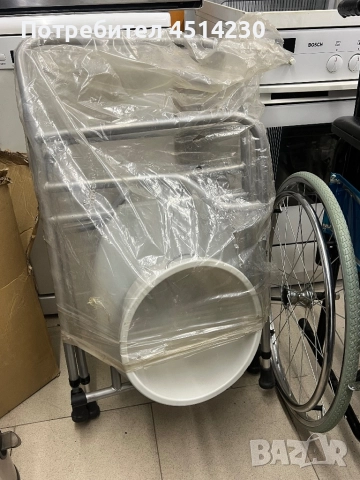 Чисто нов тоалетен стол (комод) с подлакътници и контейнер, снимка 4 - Тоалетни столове - 52891570