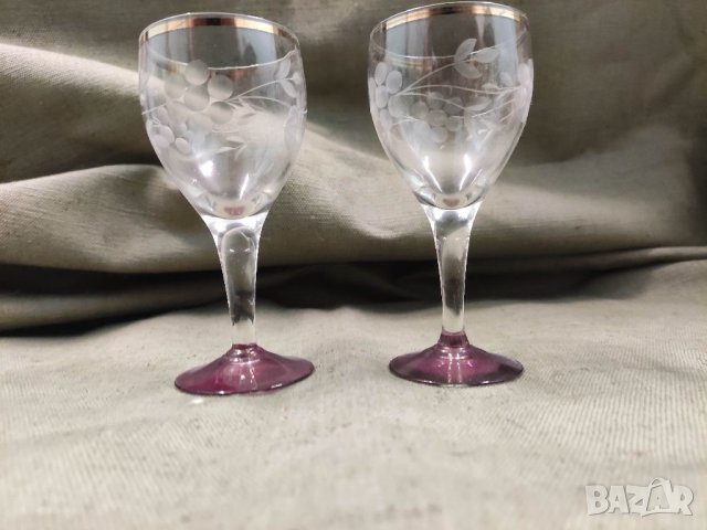 Продавам две кристално чаши ,златен кант ,цветно стъкло, снимка 5 - Чаши - 37024780