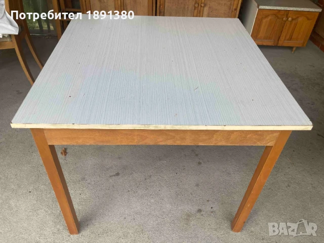 трапезни маси - кръгла и четвъртита