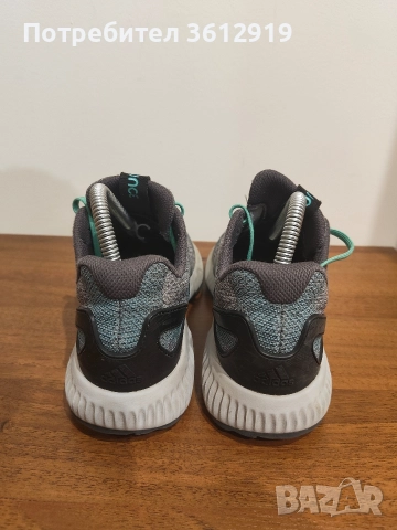 Adidas перфектно състояние, снимка 4 - Маратонки - 52840428