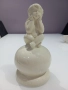 Стара порцеланова музикална фигура , снимка 1