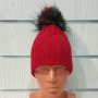 Нова зимна дамска червена шапка с шарен помпон/пух, снимка 2
