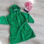 Зелен хавлиен халат, снимка 1 - Хавлии и халати - 43659814