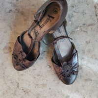 Обувки Venturini, естествена кожа, снимка 1 - Дамски ежедневни обувки - 21120377