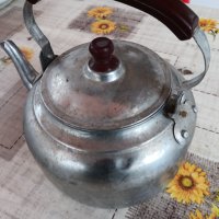Стар алуминиев чайник, снимка 3 - Аксесоари за кухня - 43398896