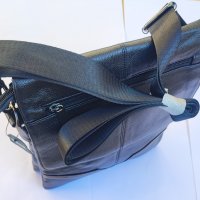 Мъжка кожена чанта с капак., снимка 1 - Чанти - 38806761